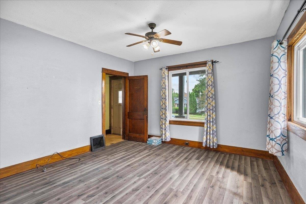 906 S Ash Avenue, Marshfield, WI 54449