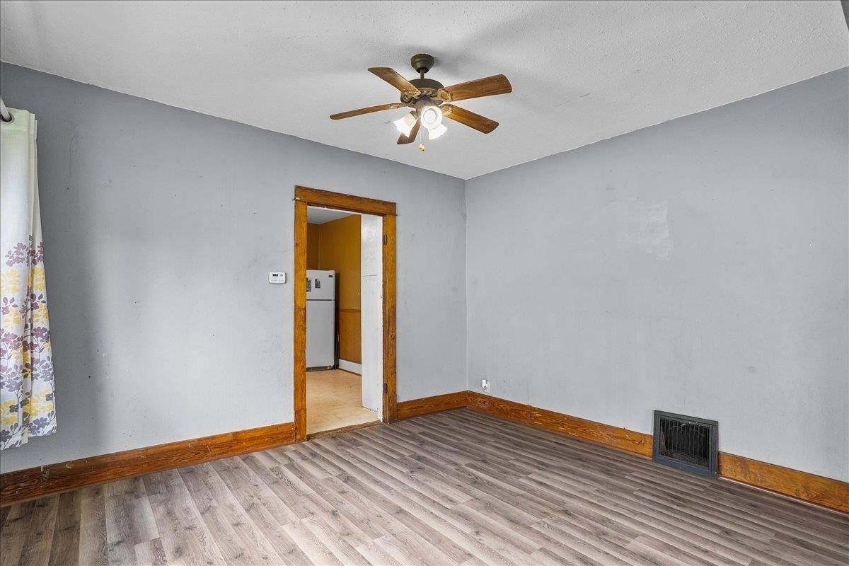 906 S Ash Avenue, Marshfield, WI 54449