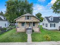 906 S Ash Avenue, Marshfield, WI 54449