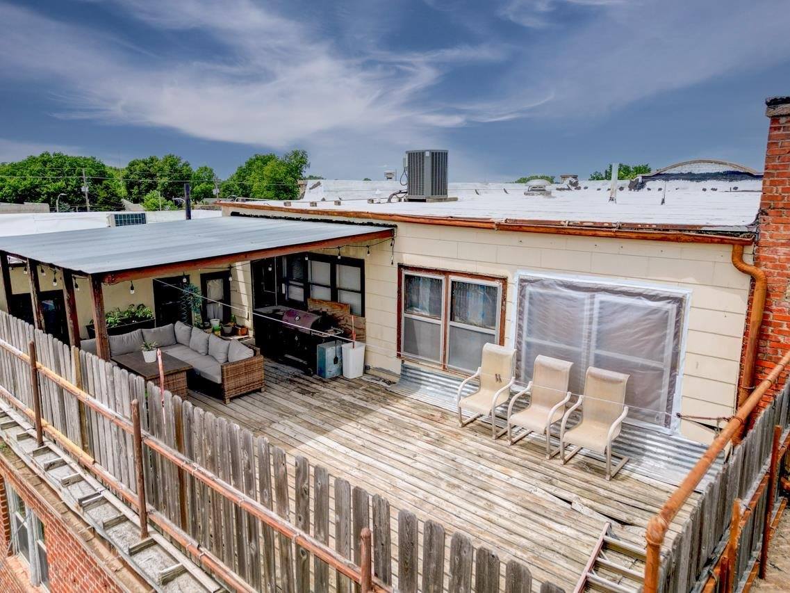 107 East 7th Ave, Winfield, KS 67156