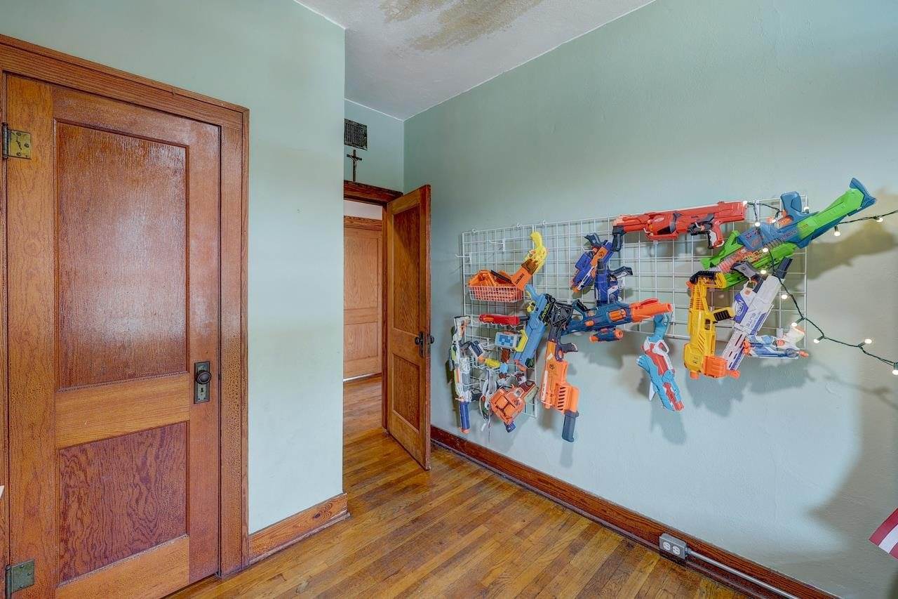 107 East 7th Ave, Winfield, KS 67156