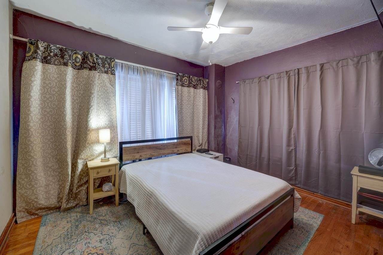 107 East 7th Ave, Winfield, KS 67156