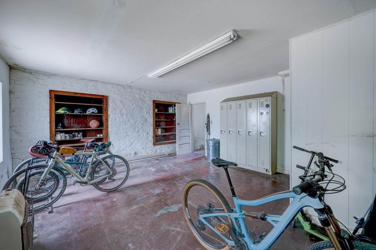 107 East 7th Ave, Winfield, KS 67156