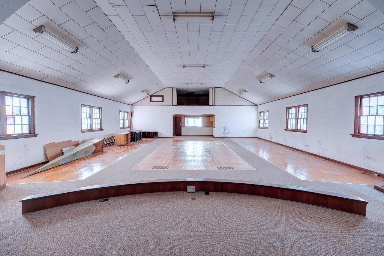 1020 East 12th Ave, Winfield, KS 67156