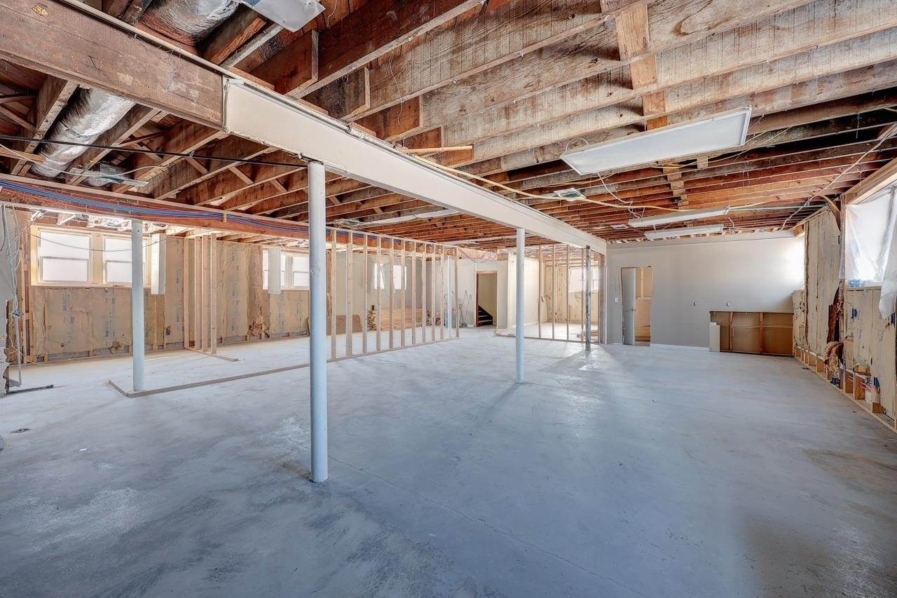 1020 East 12th Ave, Winfield, KS 67156