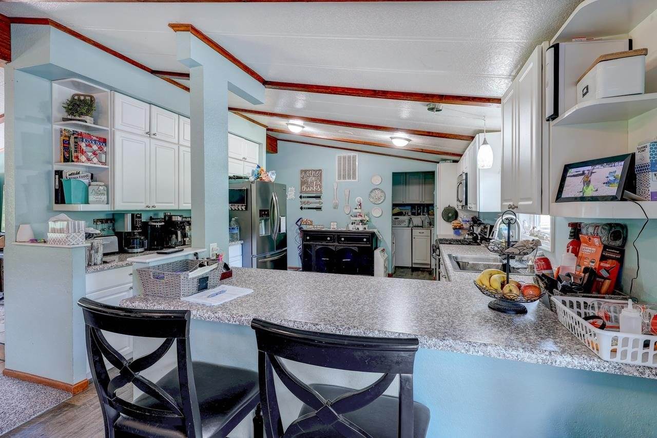 10714 284th Dr, Arkansas City, KS 67005