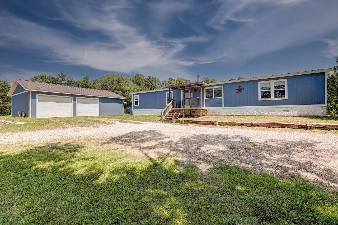 10714 284th Dr, Arkansas City, KS 67005