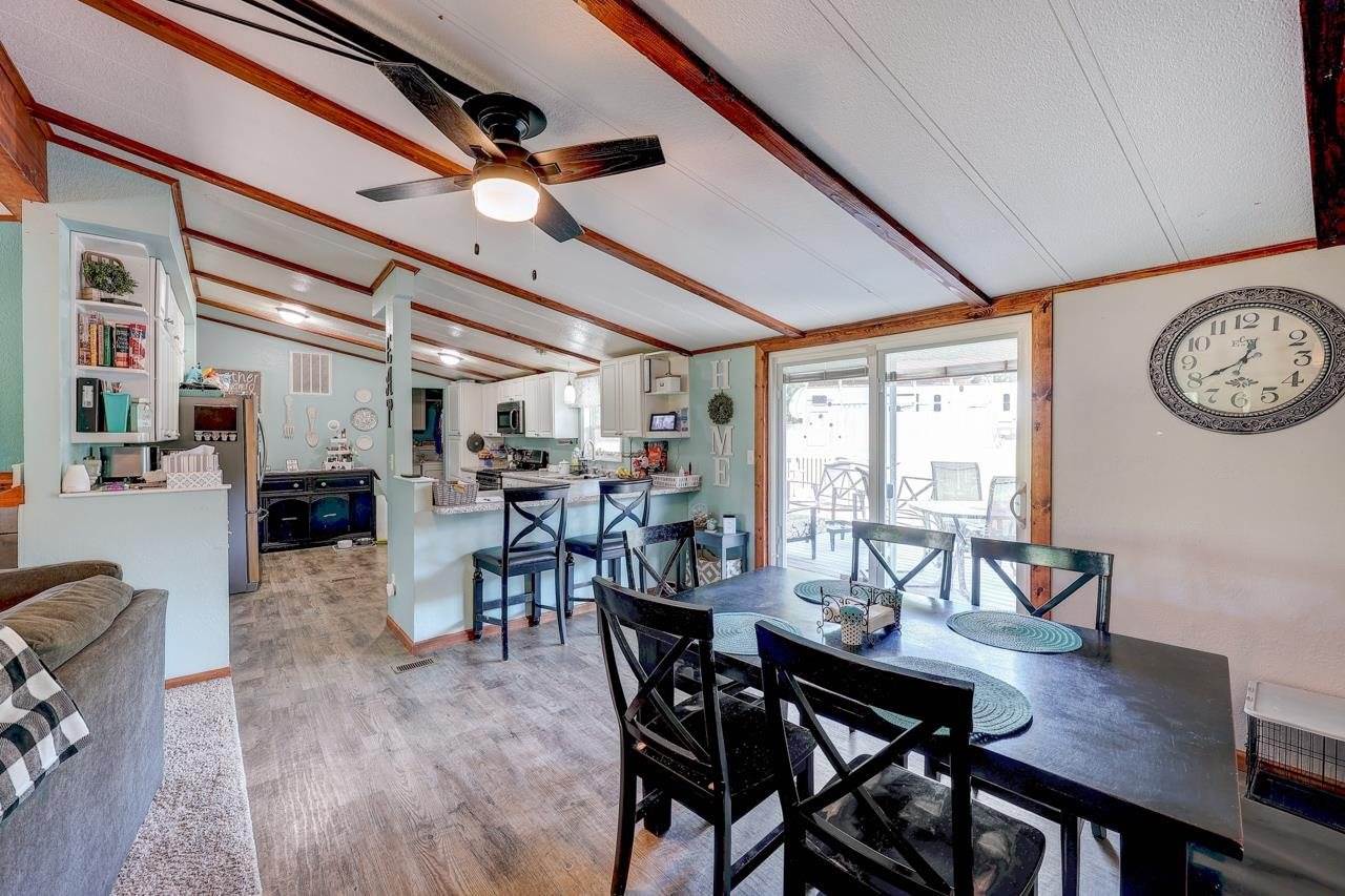 10714 284th Dr, Arkansas City, KS 67005