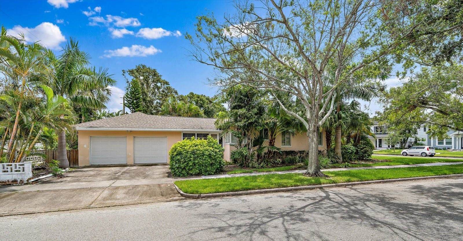 605 15TH Avenue NE, Saint Petersburg, FL 33704