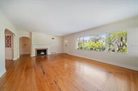 605 15TH Avenue NE, Saint Petersburg, FL 33704