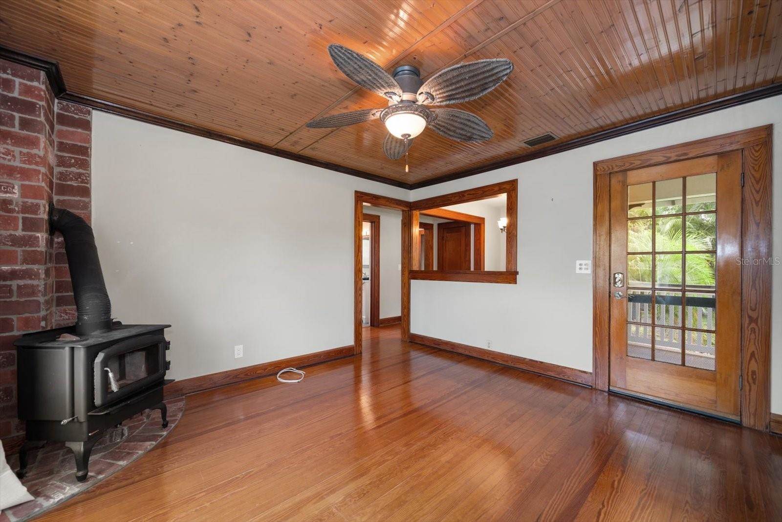 2825 Clinton Street South, Gulfport, FL 33707