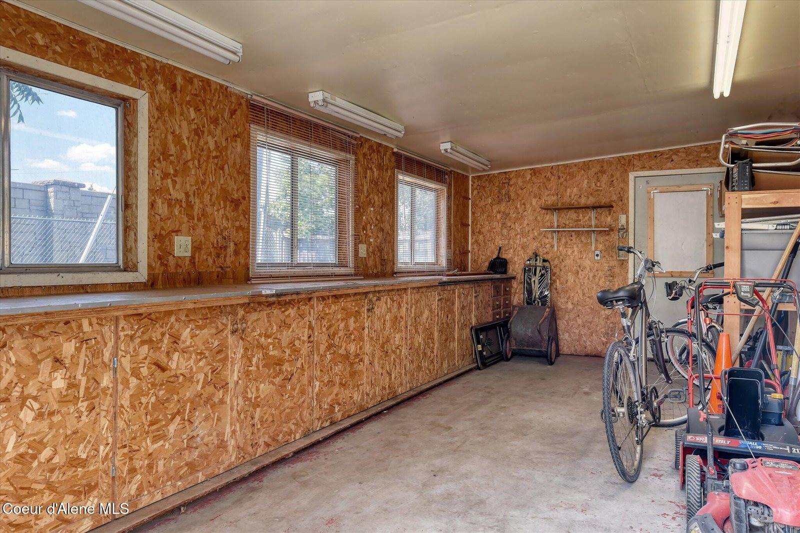 2811 North Carriage Ct, Coeur d'Alene, ID 83814