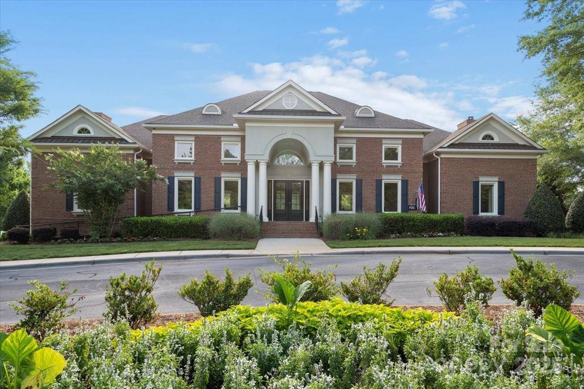 1000 Sudbury Lane, Matthews, NC 28104