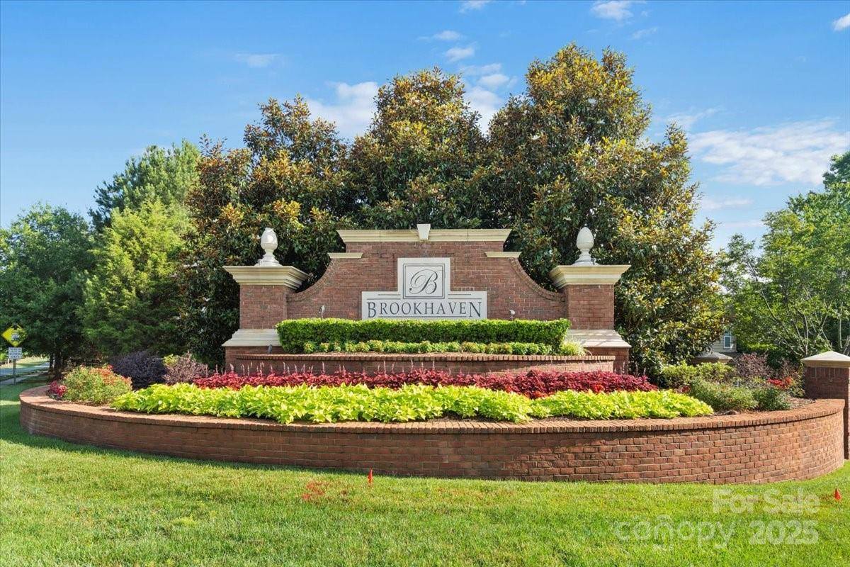 1000 Sudbury Lane, Matthews, NC 28104