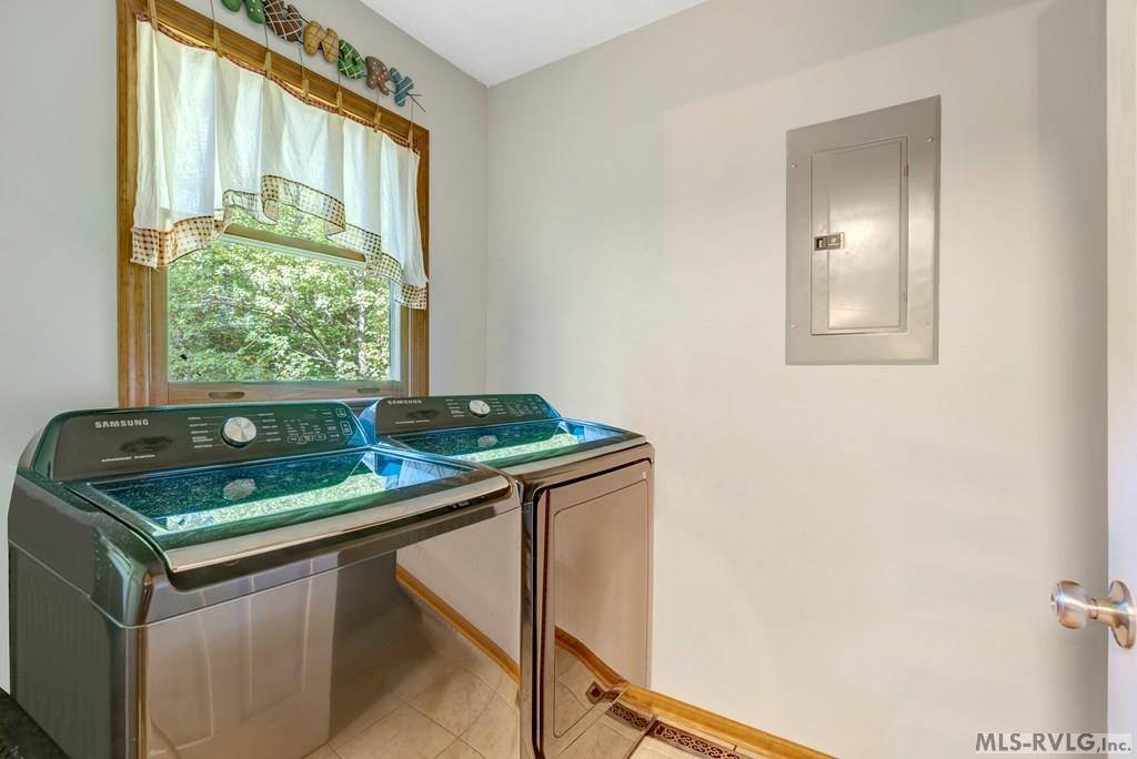 19531 Highway One, Brodnax, VA 23920