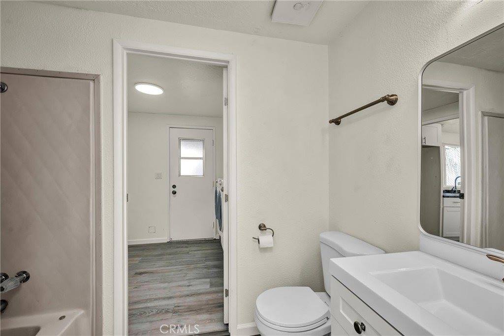 3760 Pine Ave, Clearlake, CA 95422