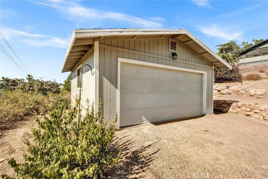 3760 Pine Ave, Clearlake, CA 95422