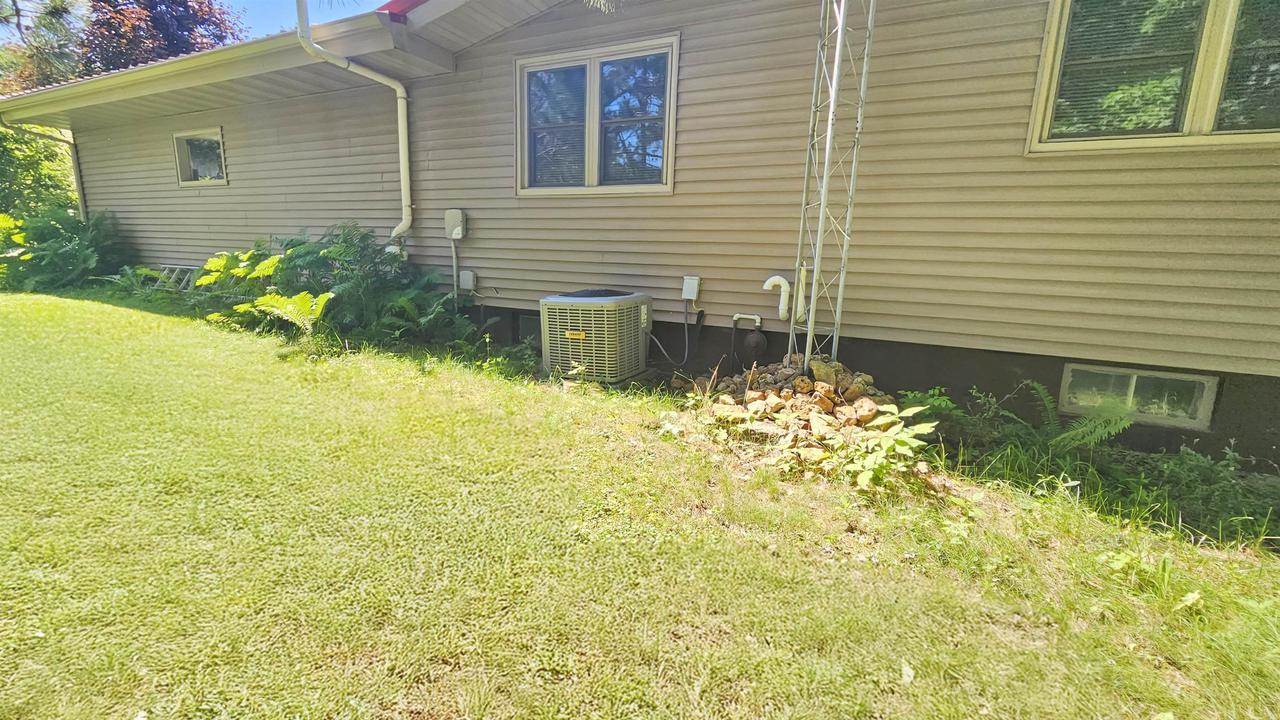 S810A Goldfinch Court, La Valle, WI 53941