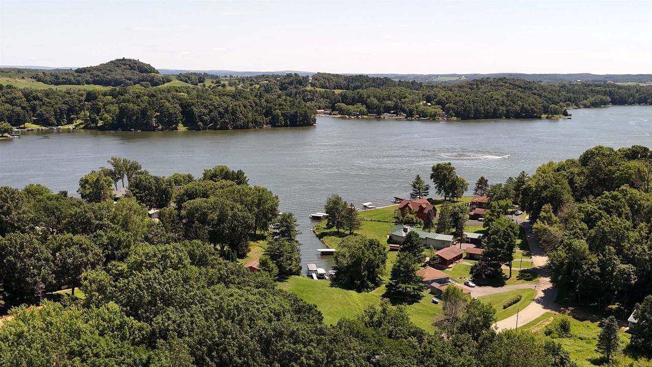 S810A Goldfinch Court, La Valle, WI 53941