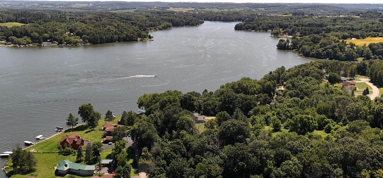 S810A Goldfinch Court, La Valle, WI 53941