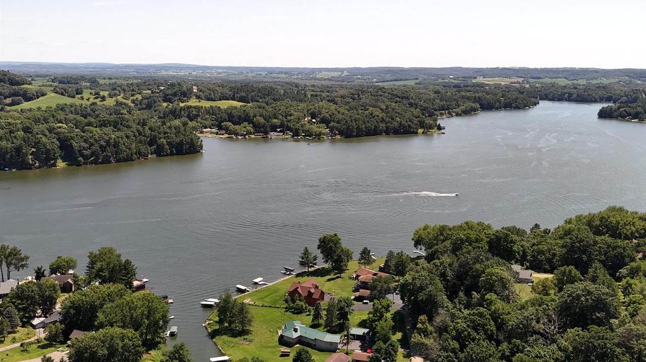 S810A Goldfinch Court, La Valle, WI 53941