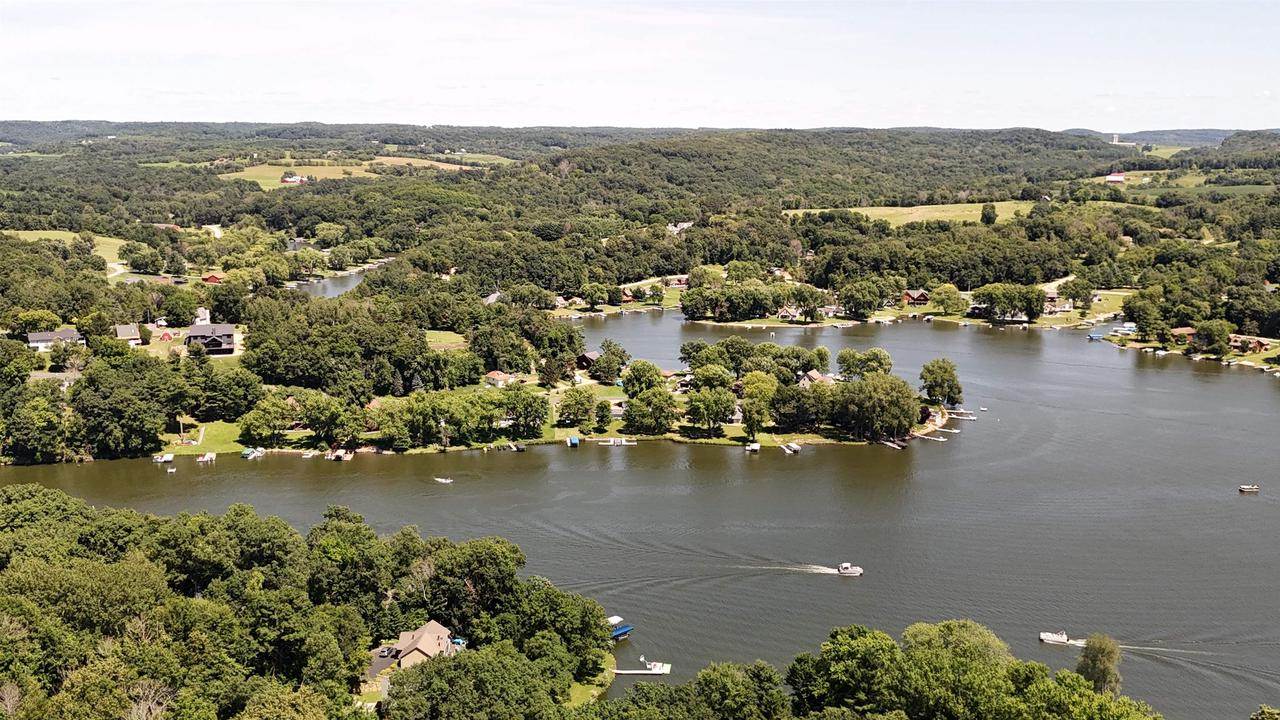 S810A Goldfinch Court, La Valle, WI 53941