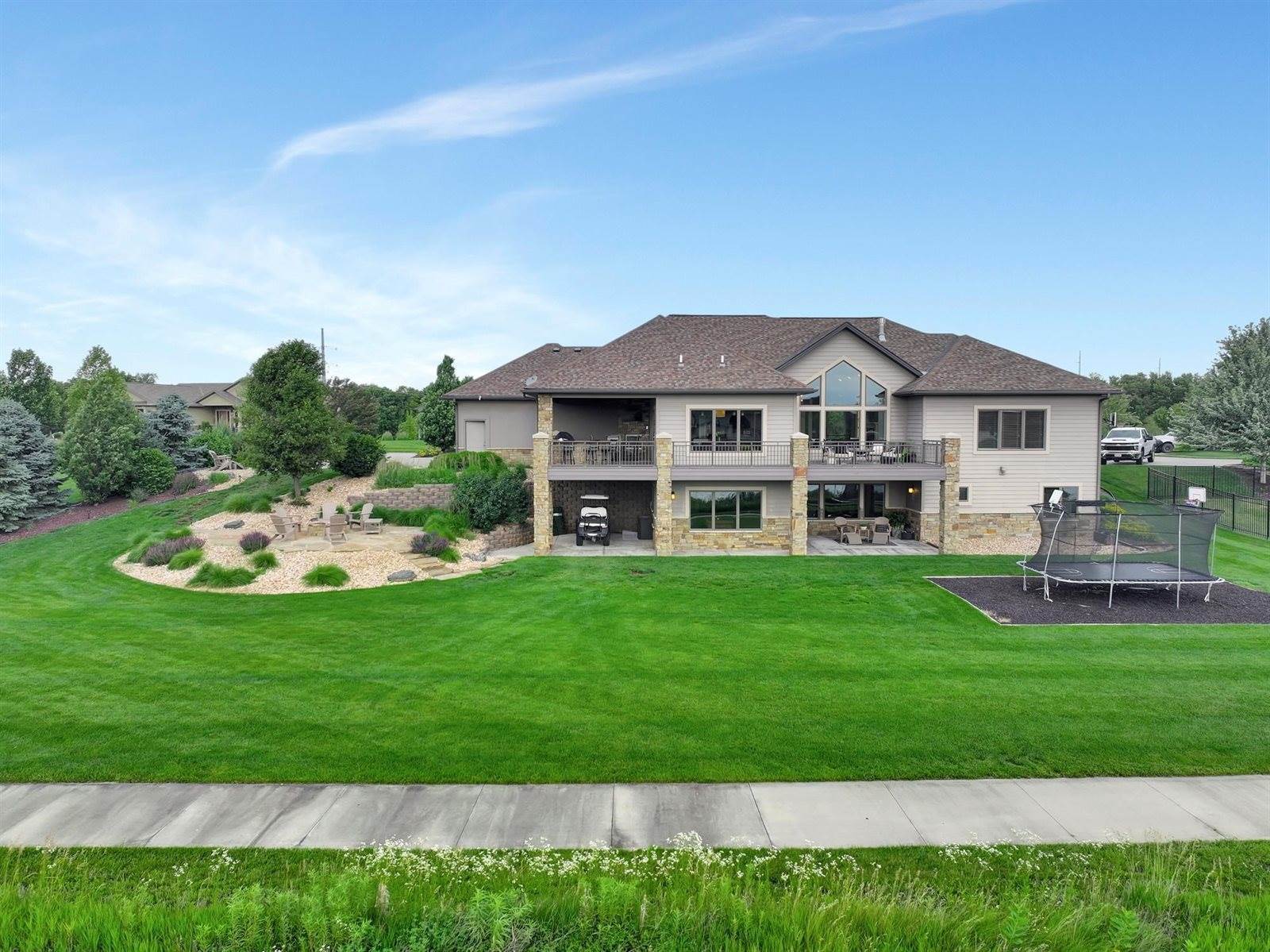 3211 West Covered Bridge Drive, Lincoln, NE 68523