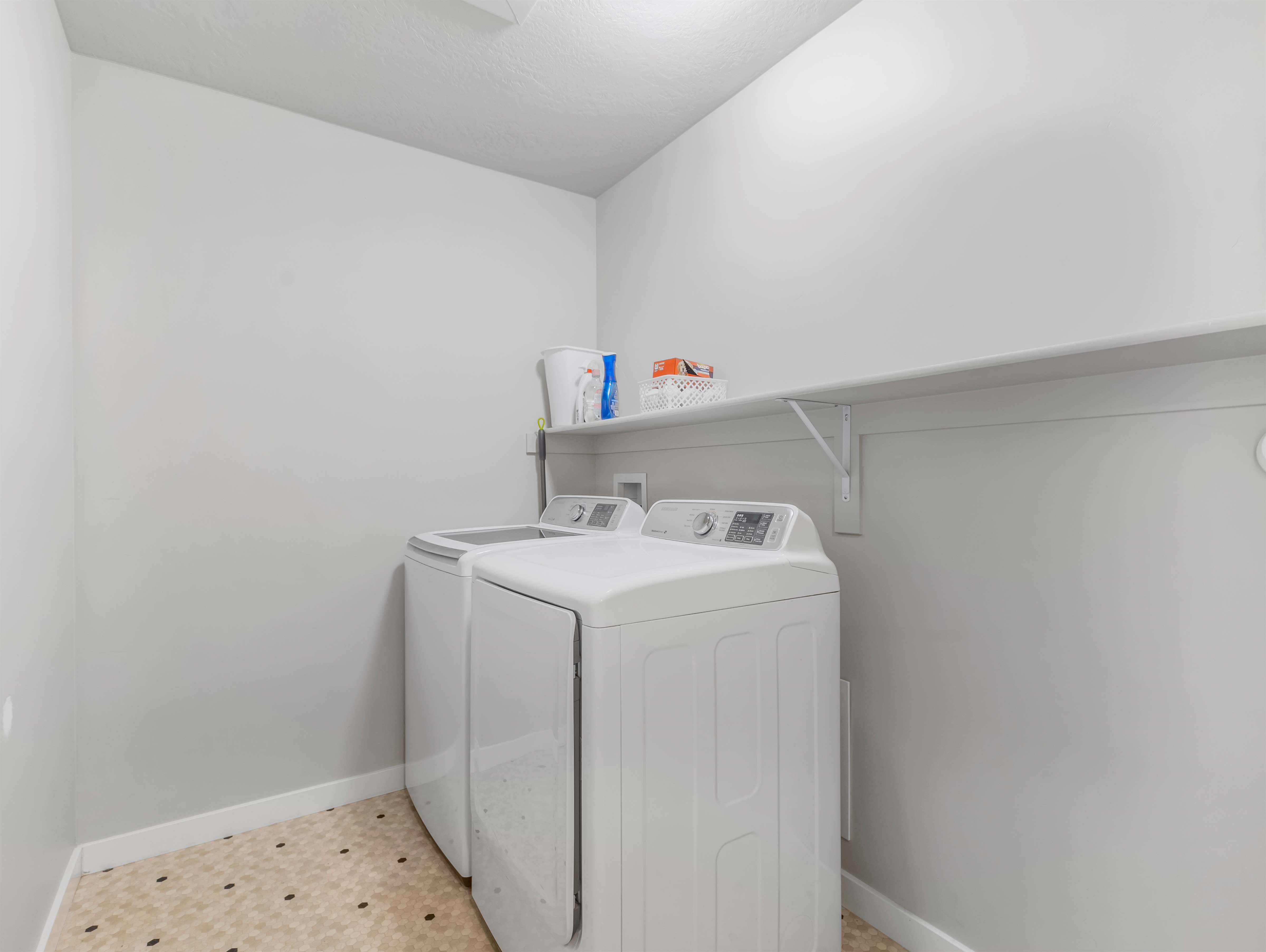 859 West 1050 South, Springville, UT 84663