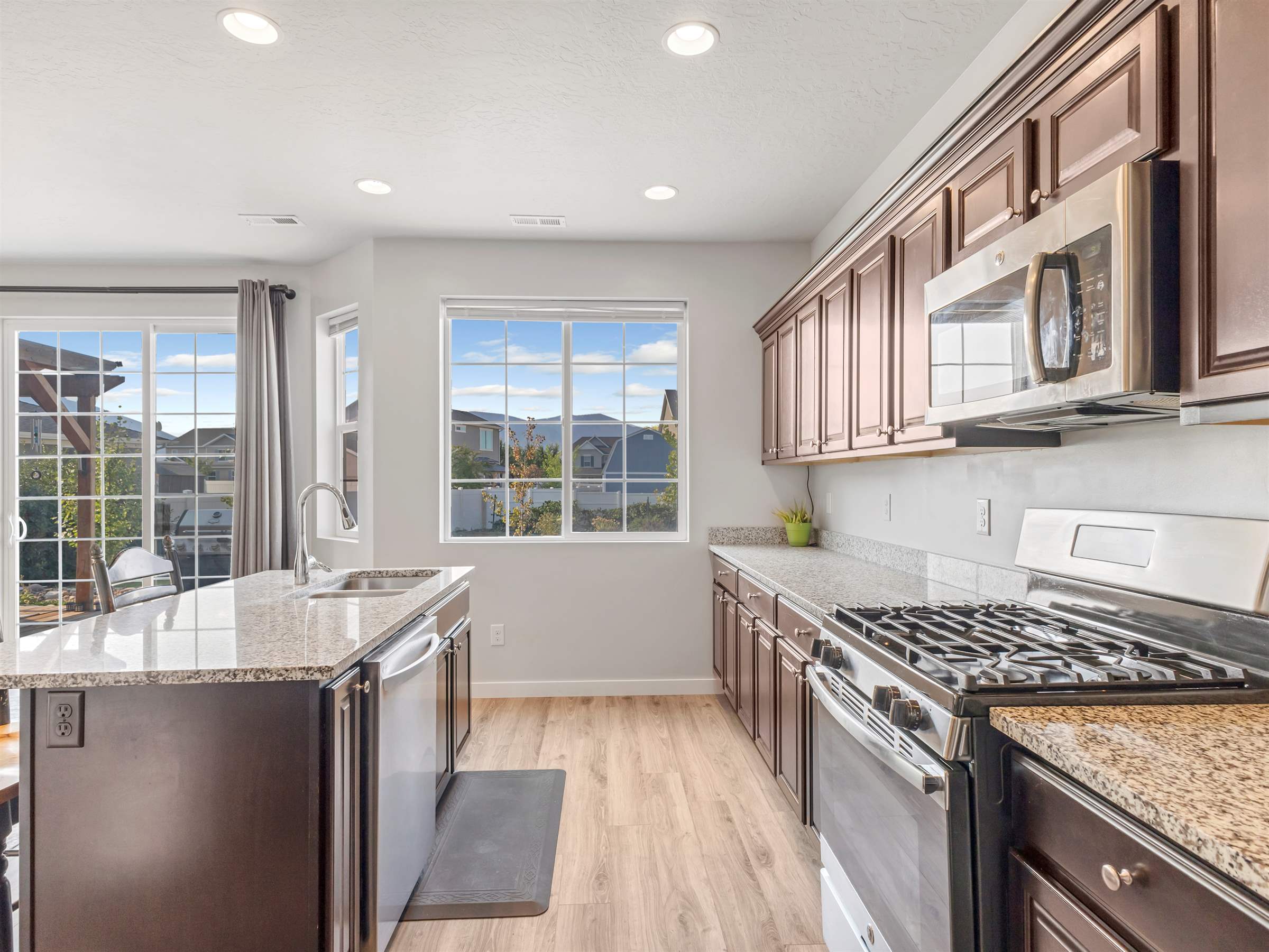 859 West 1050 South, Springville, UT 84663