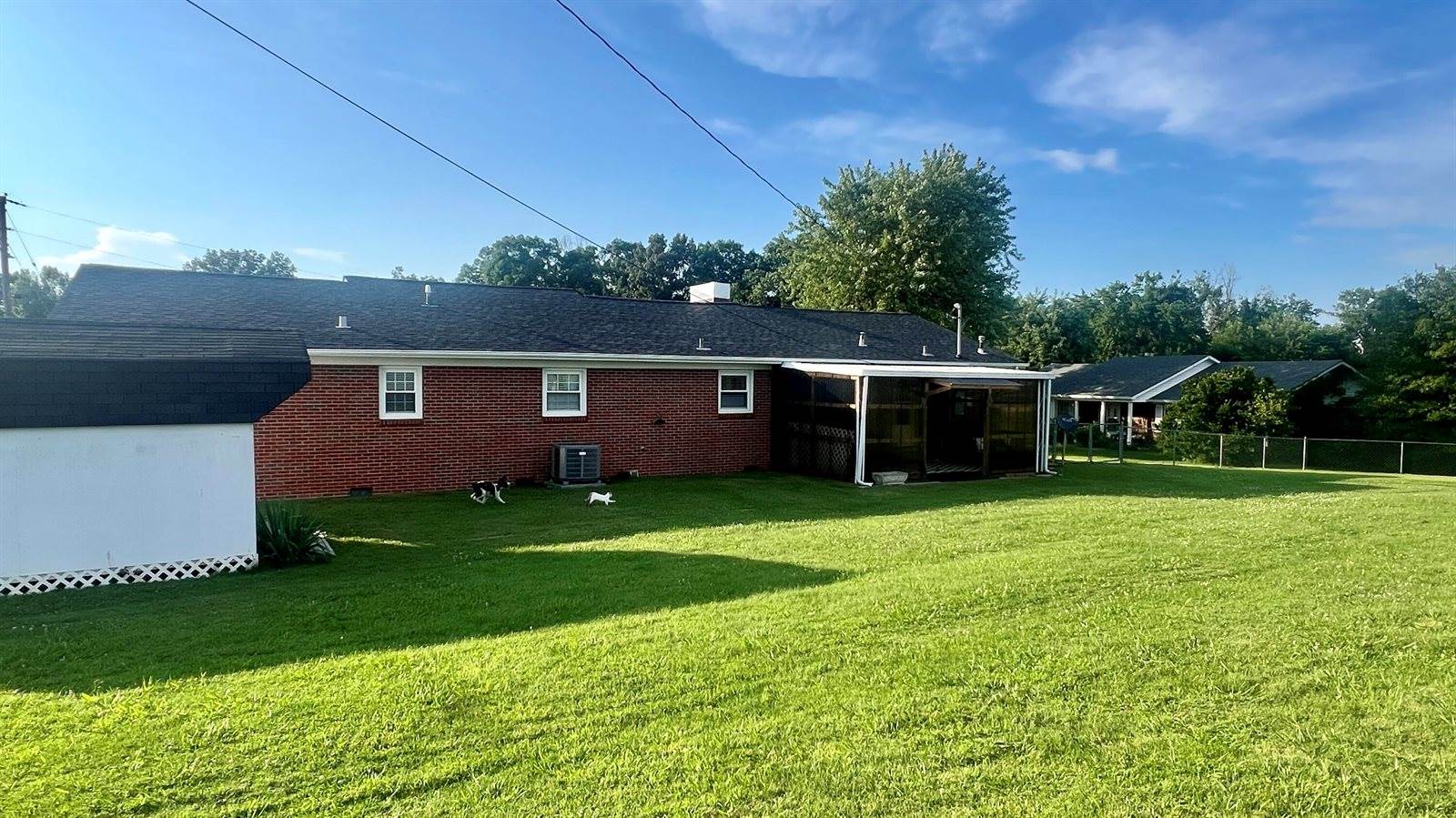 372 Southland Drive, London, KY 40744