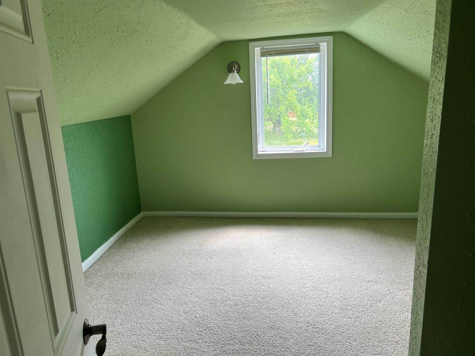 4034 N Eastman Road, Midland, MI 48642