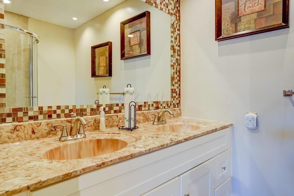 1585 South Roosevelt Avenue, Columbus, OH 43209