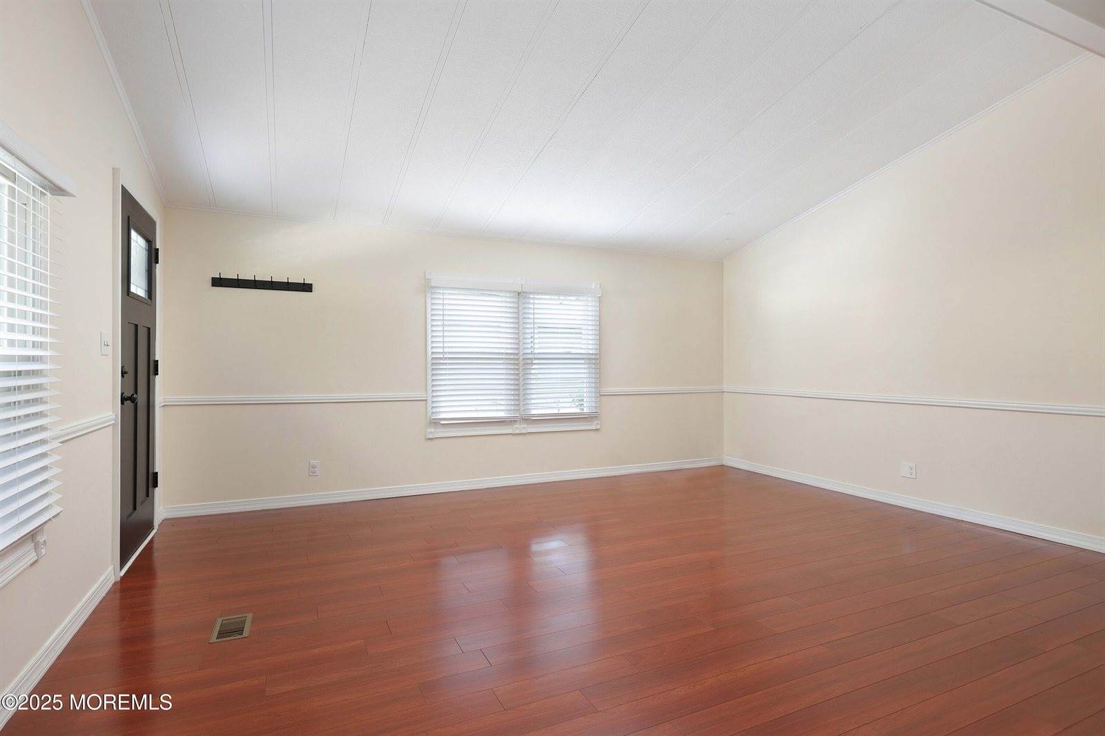 15 Cedar Court, Manalapan, NJ 07726