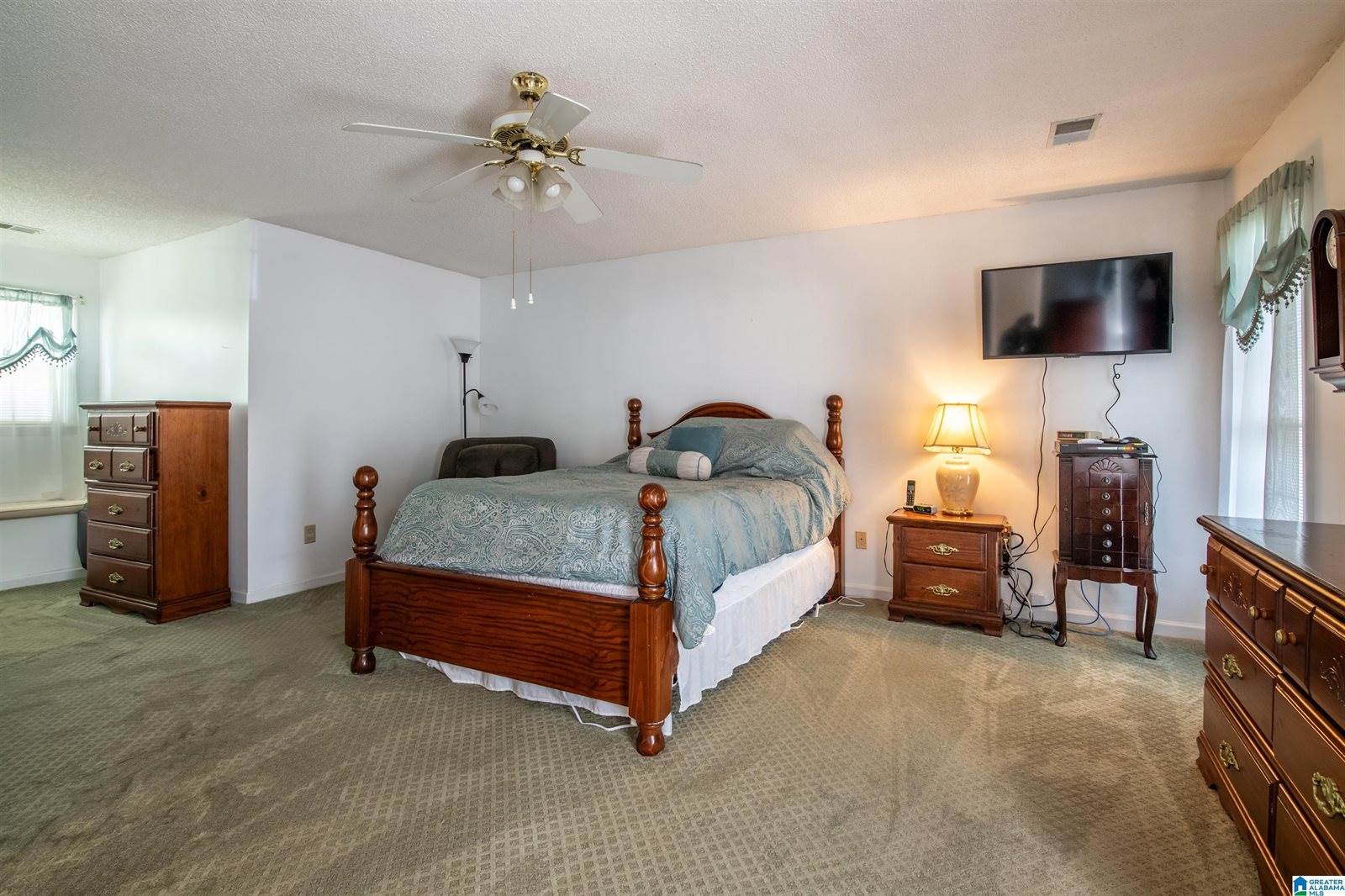 1305 6th Way, Pleasant Grove, AL 35127