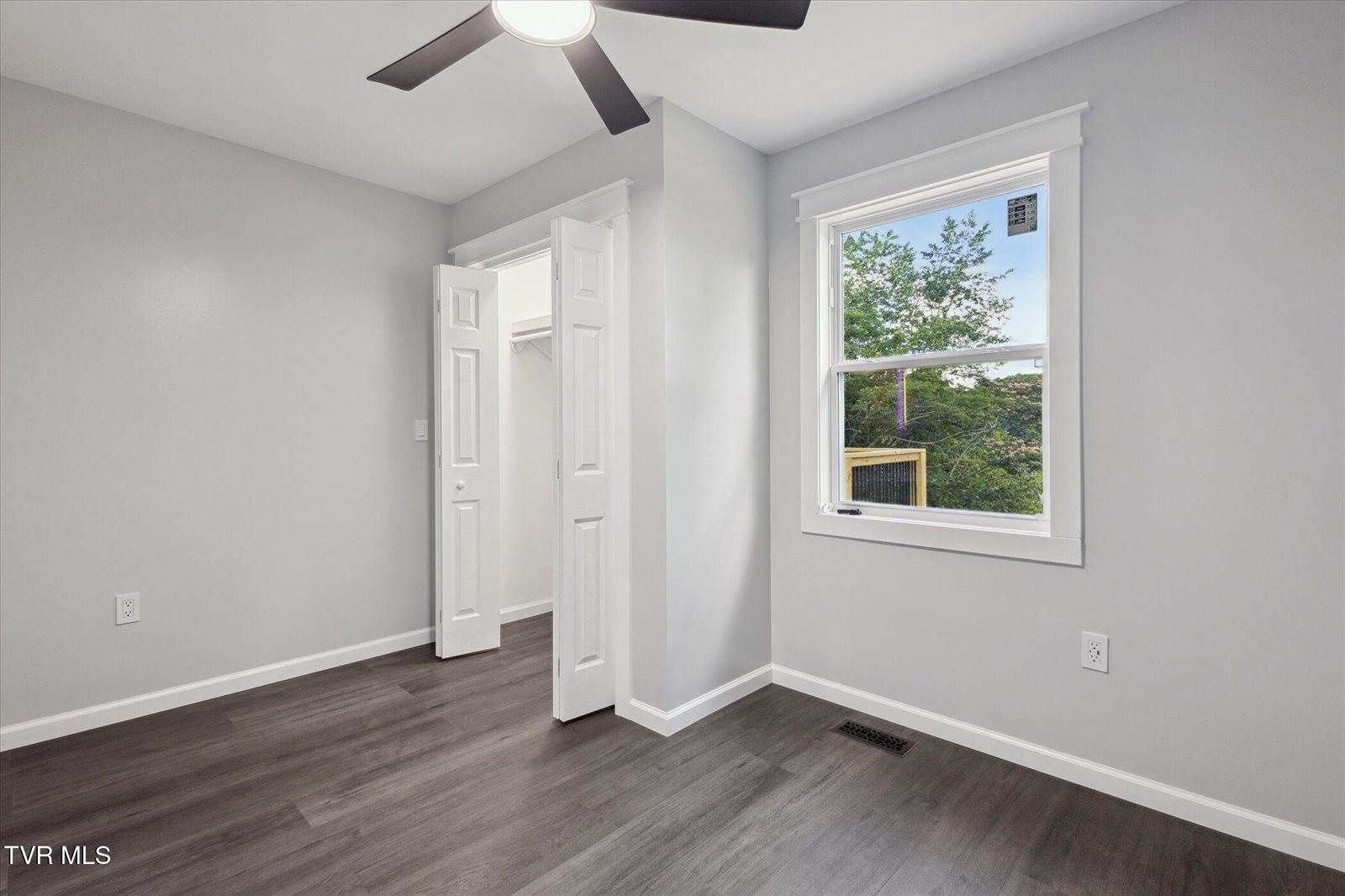 126 Hughes Lane, Johnson City, TN 37601