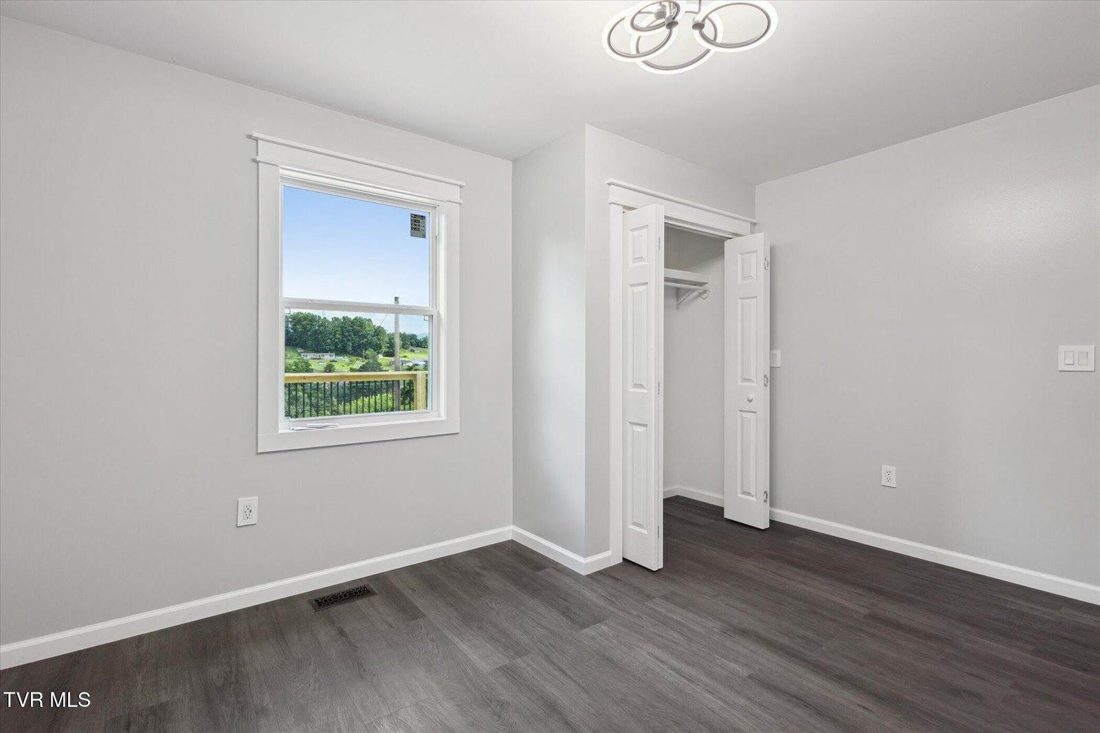 126 Hughes Lane, Johnson City, TN 37601