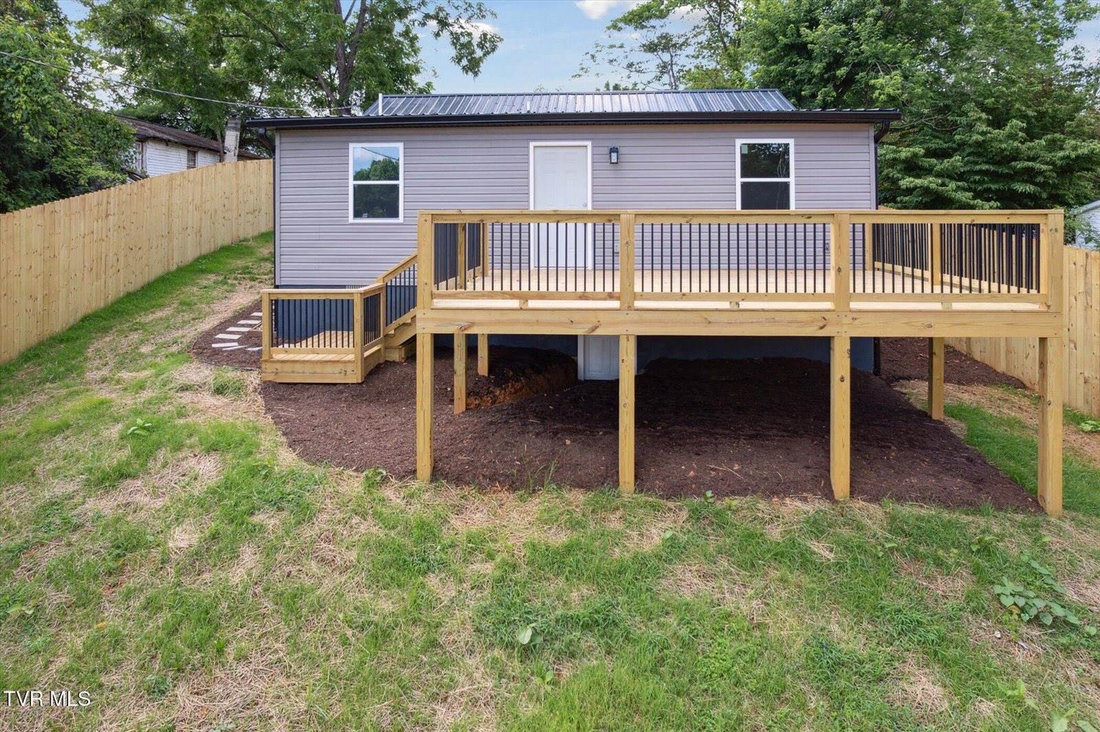 126 Hughes Lane, Johnson City, TN 37601