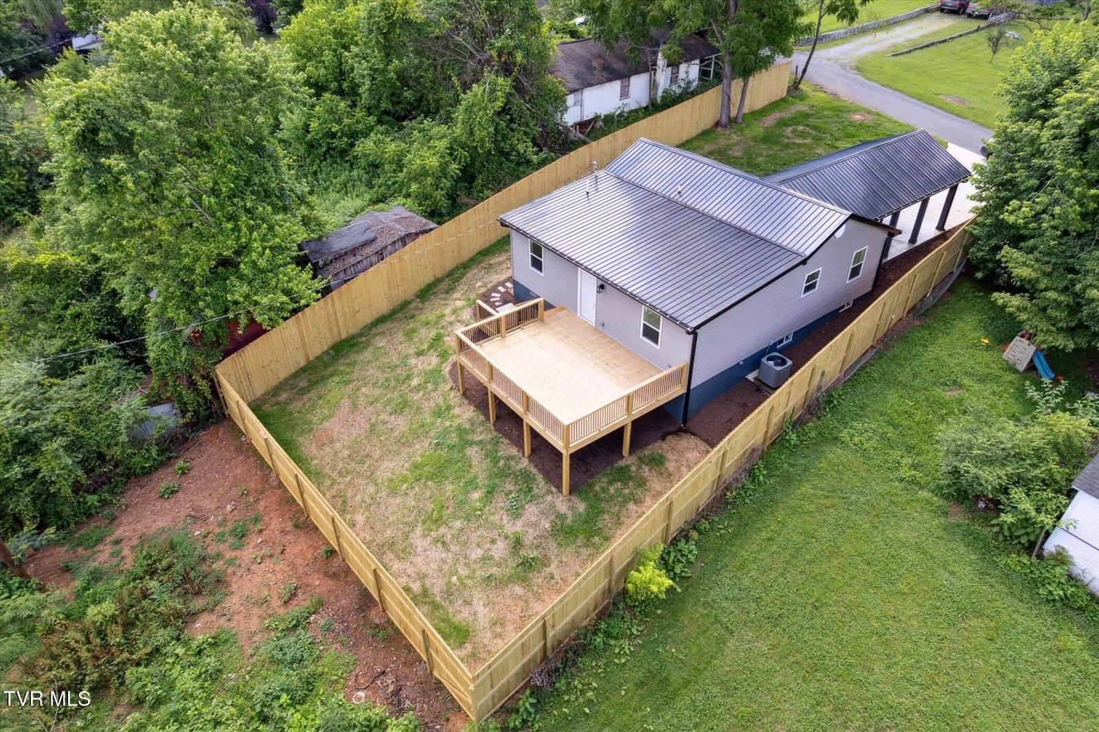 126 Hughes Lane, Johnson City, TN 37601