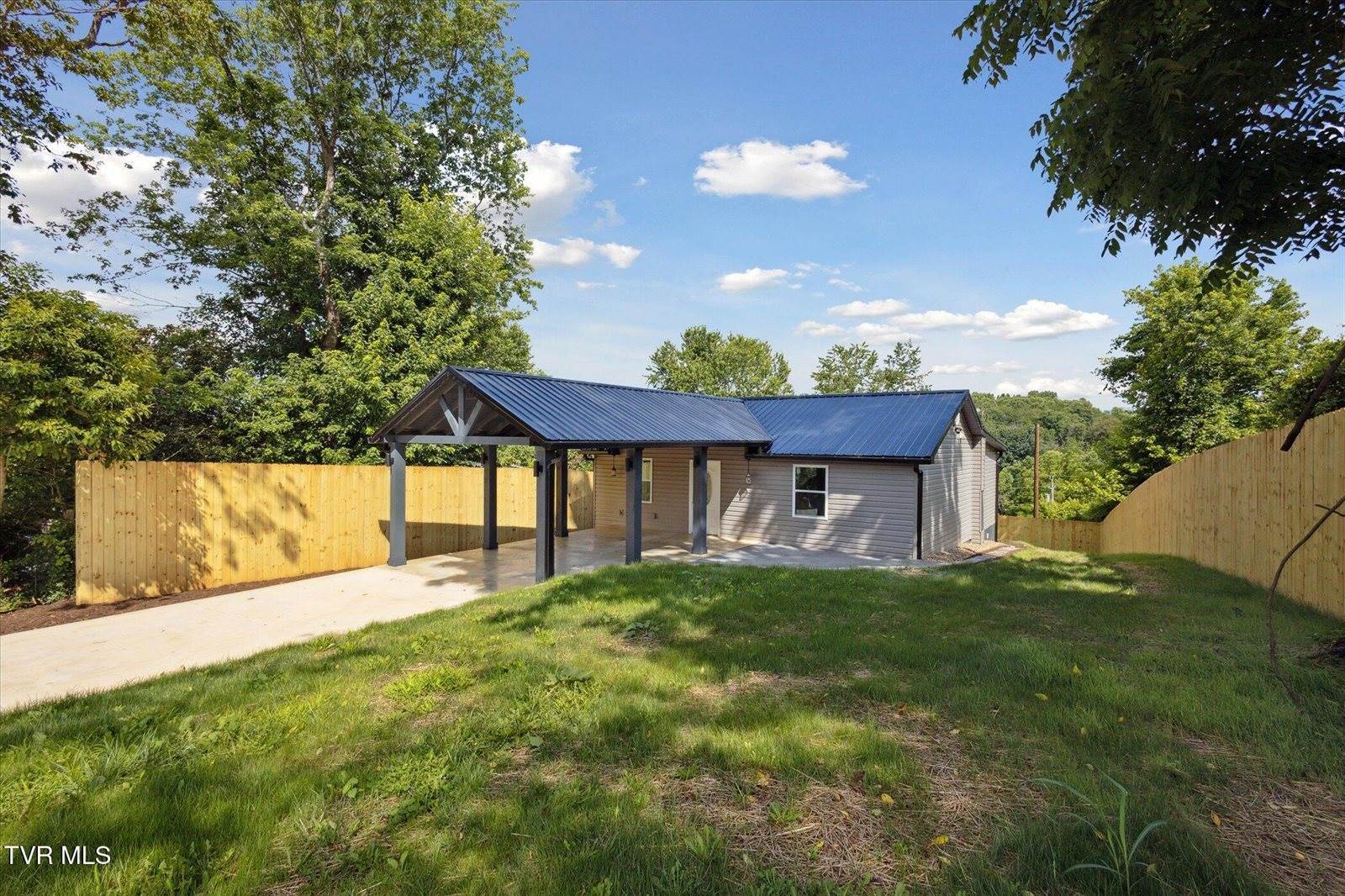 126 Hughes Lane, Johnson City, TN 37601