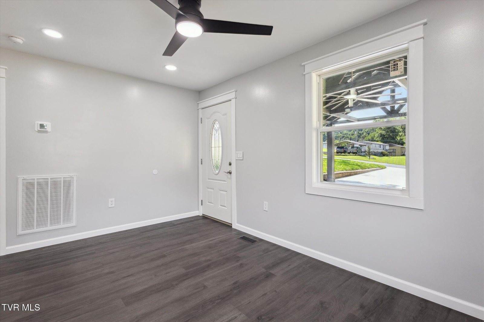 126 Hughes Lane, Johnson City, TN 37601