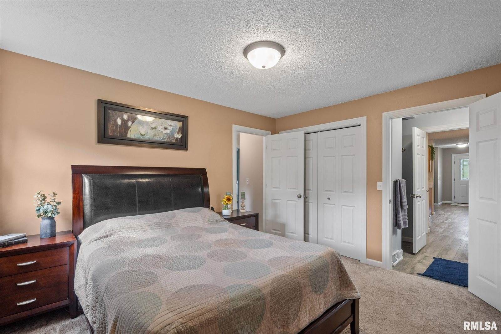 13260 64TH Avenue, Blue Grass, IA 52726