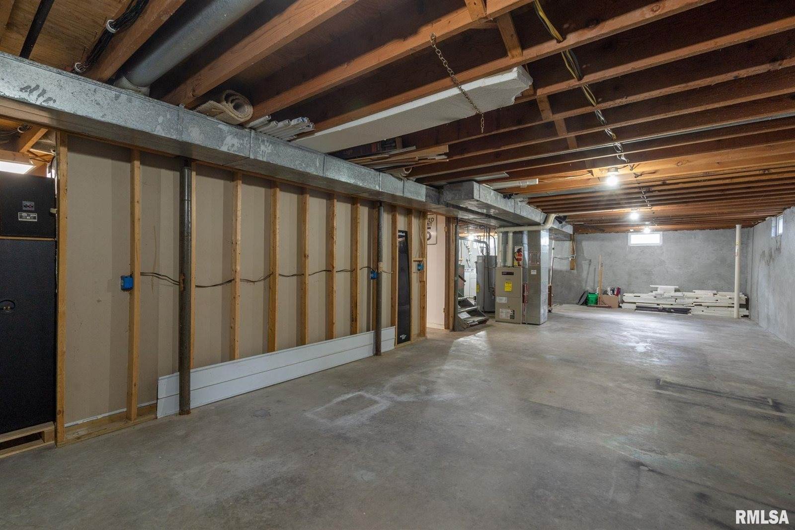 13260 64TH Avenue, Blue Grass, IA 52726