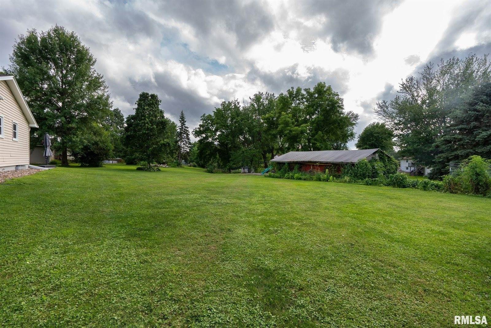 13260 64TH Avenue, Blue Grass, IA 52726