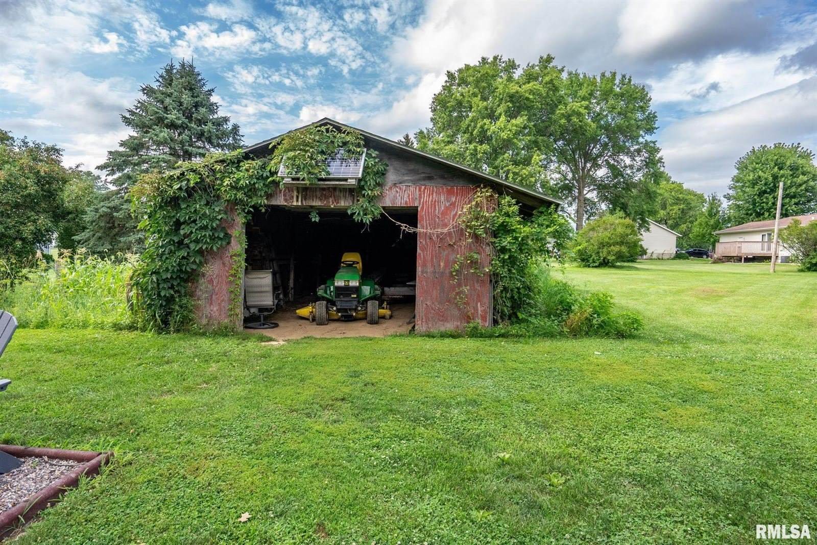 13260 64TH Avenue, Blue Grass, IA 52726