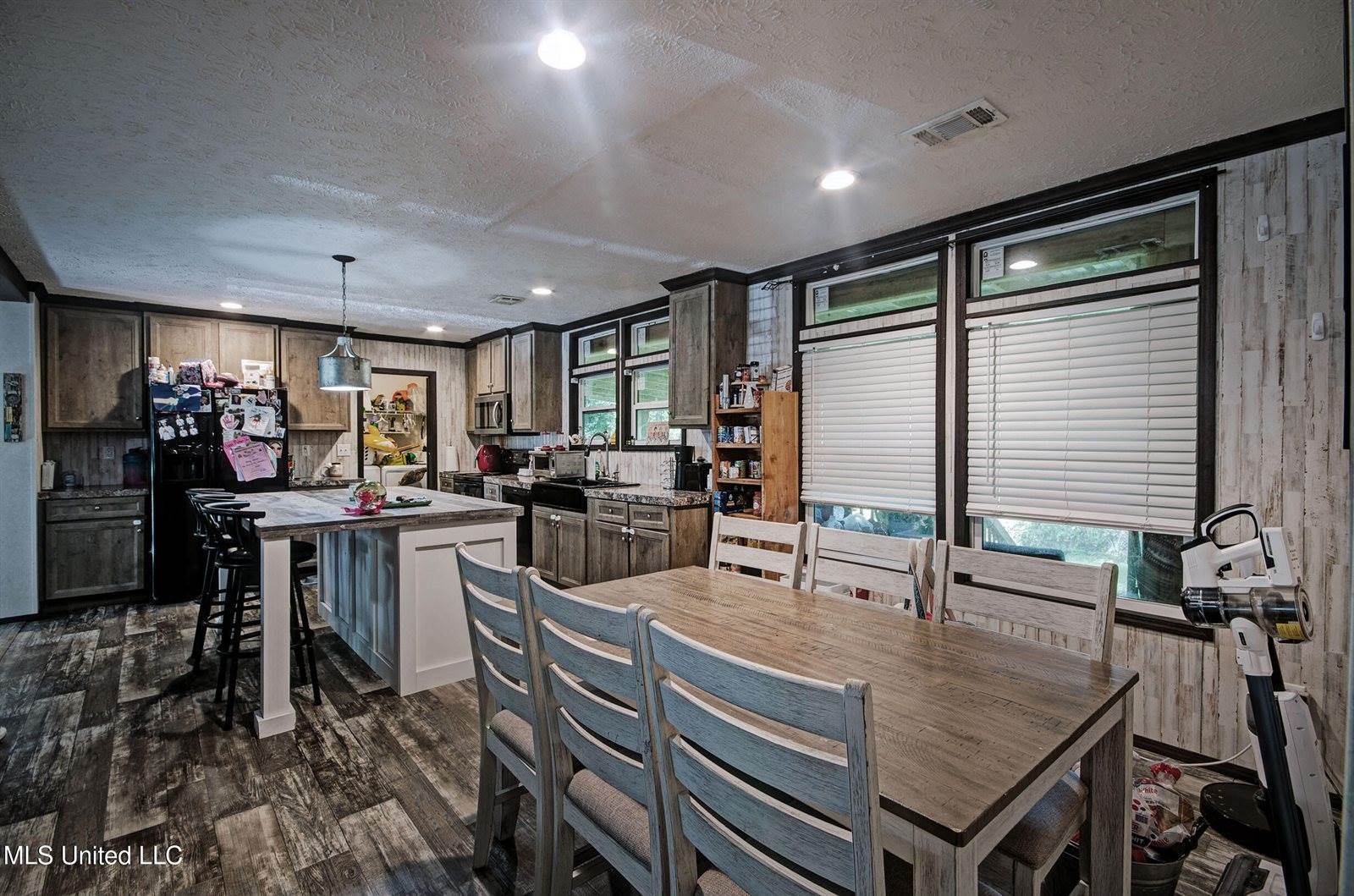 120 La Gail Drive, Pearl, MS 39208