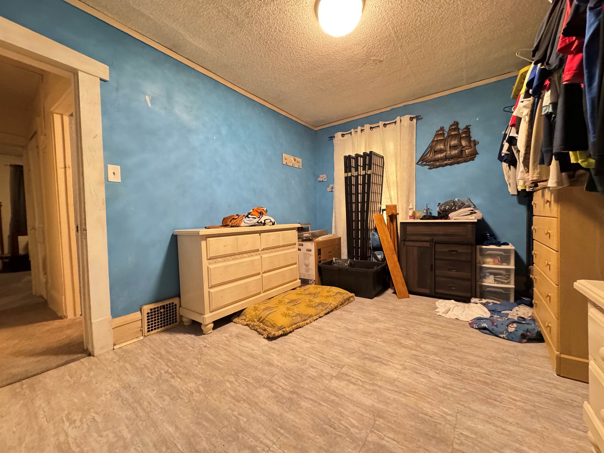 814 SE 14th ST, Topeka, KS 66607