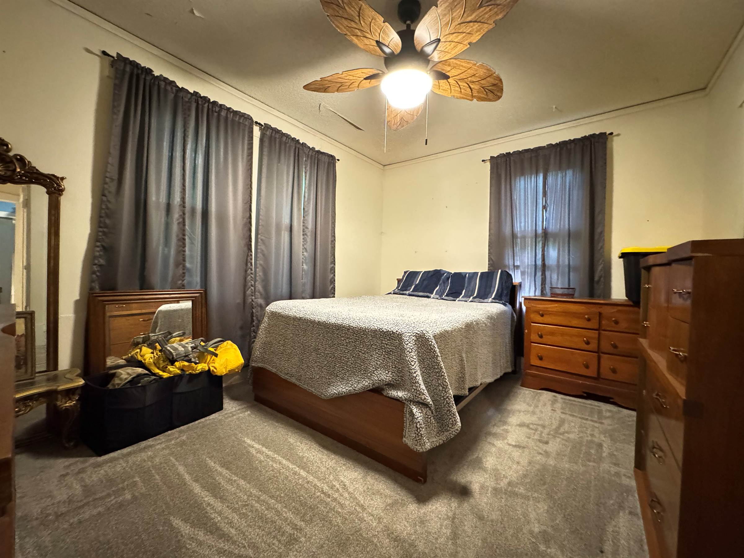 814 SE 14th ST, Topeka, KS 66607