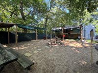 814 SE 14th ST, Topeka, KS 66607