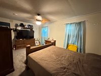 814 SE 14th ST, Topeka, KS 66607