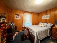 13 Lincoln Street, Lincoln, ME 04457